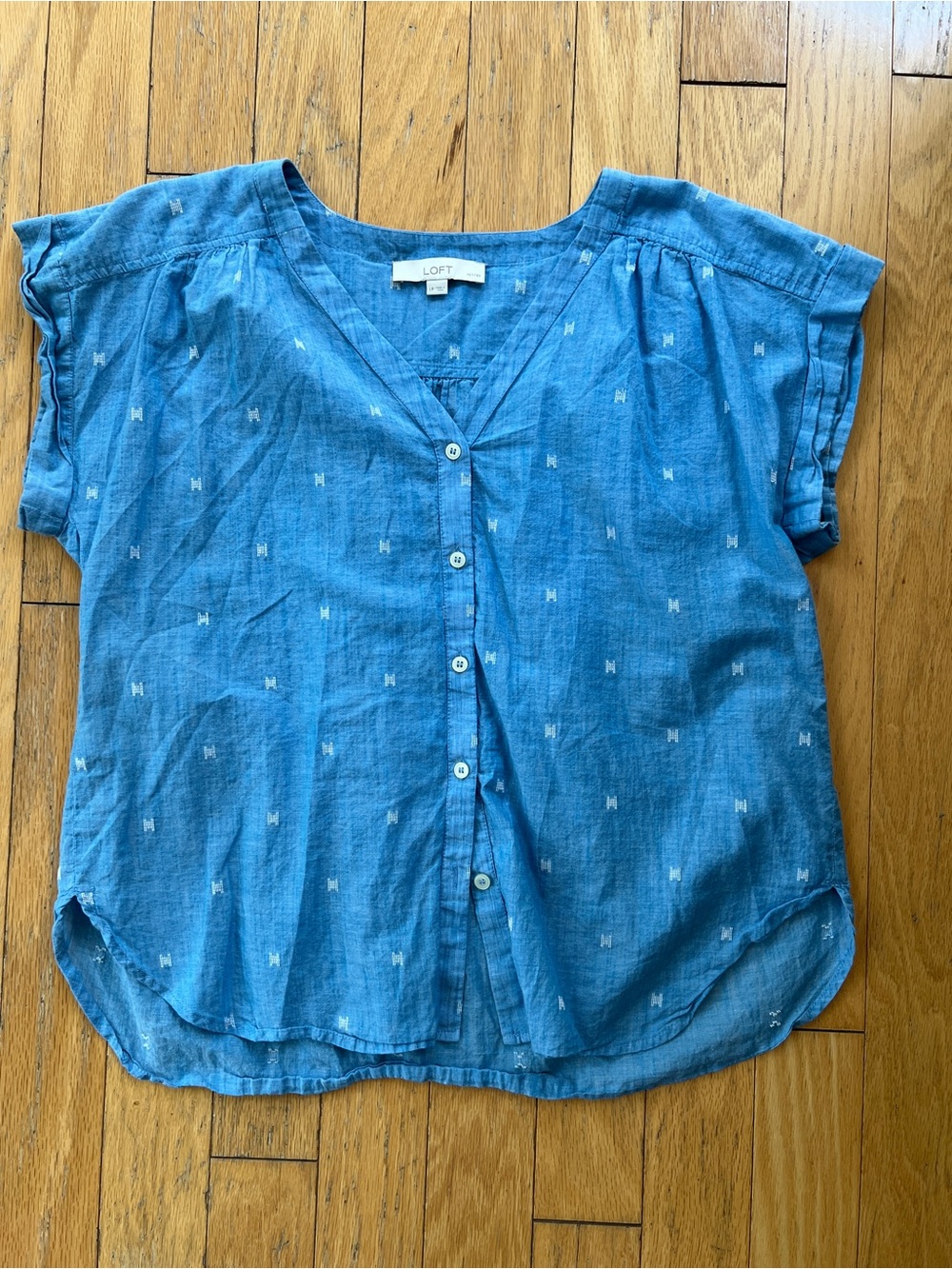 LOFT Blue Short Sleeve Button-Front V-Neck Top